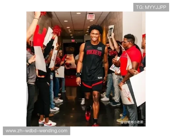 火箭队在与马刺的季后赛对决中曾经有哪些经典比赛